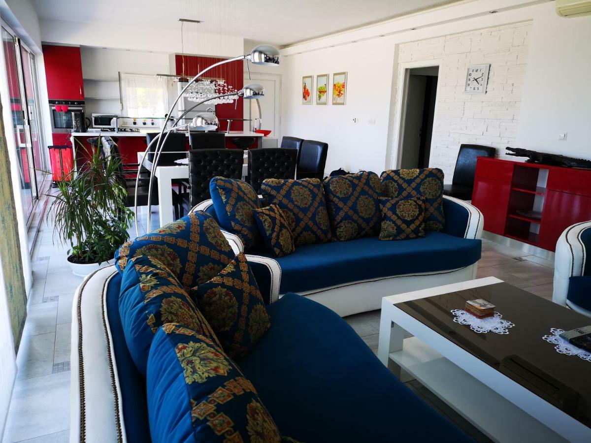 Luxury Apartment Prestige Villa Bellevue Vis Buitenkant foto